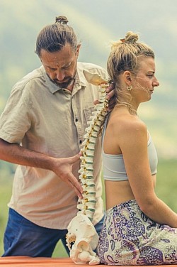 backbone-spinal-anatomy